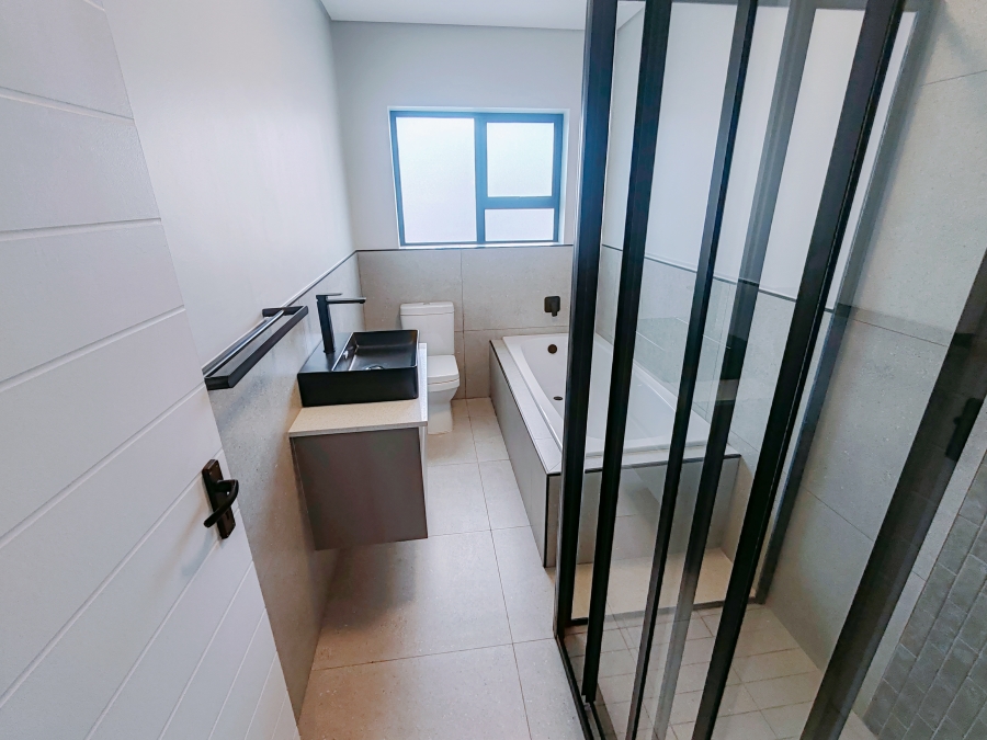 3 Bedroom Property for Sale in Hoogland Western Cape